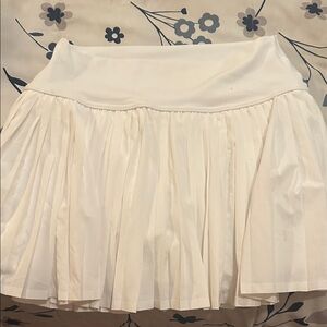 Chic White Pleated Skater Skirt